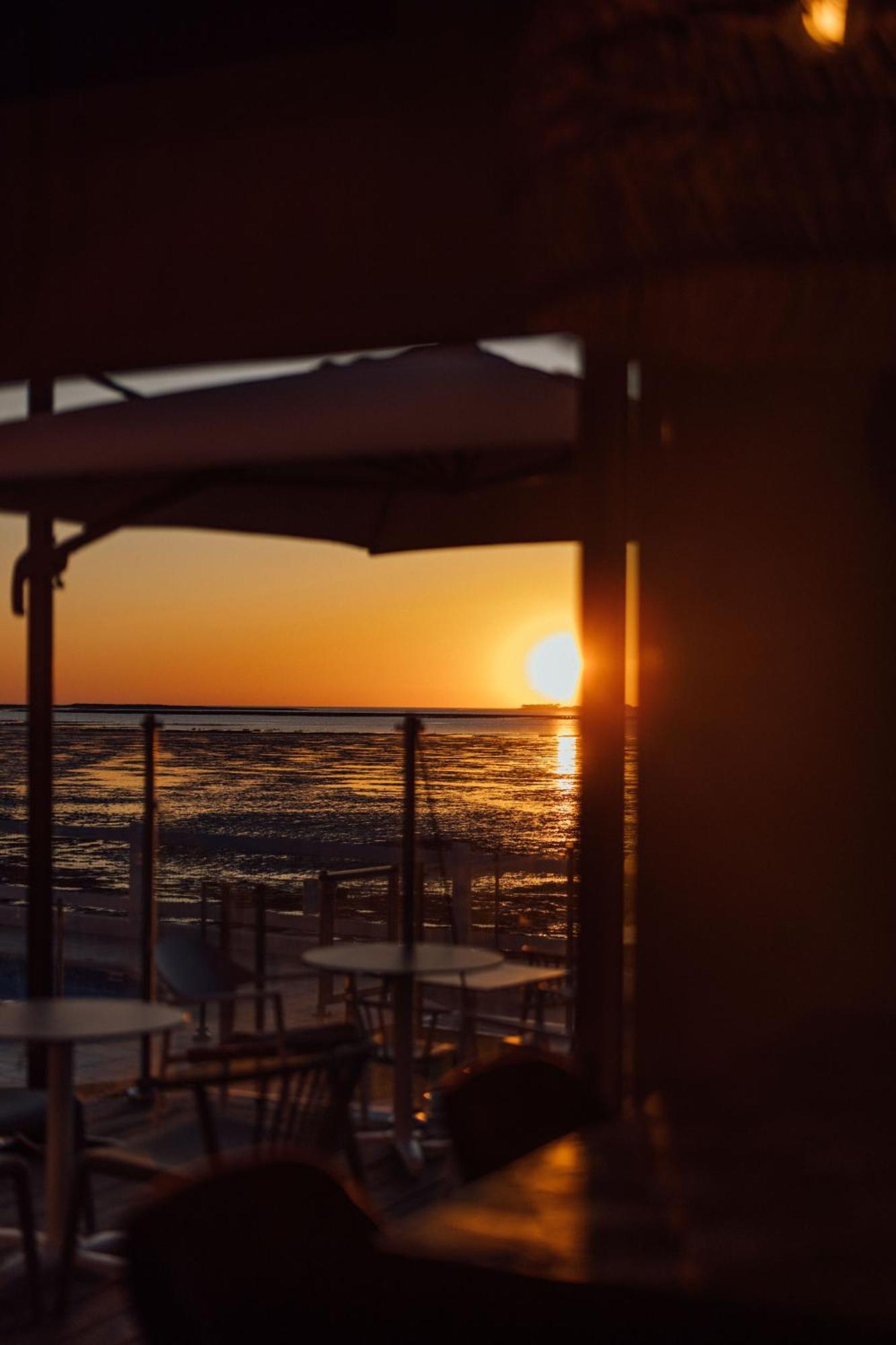 רונס-לה-באן Beach Hotel - Le Grand Chalet מראה חיצוני תמונה